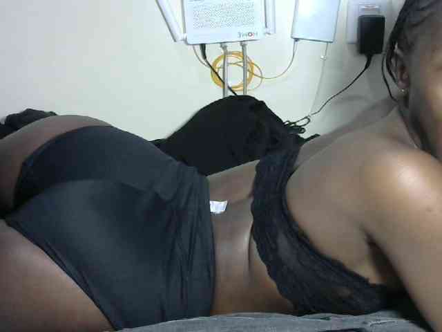 Hotzelda webcam