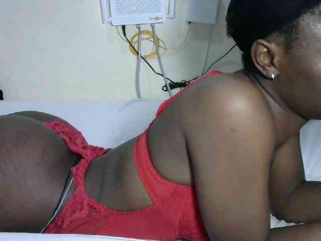 Hotzelda webcam