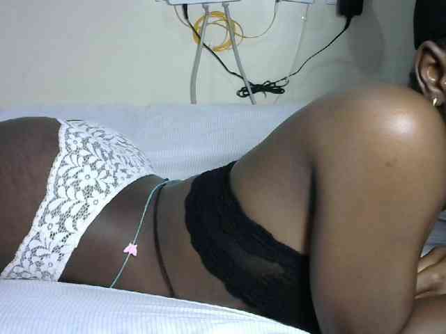 Hotzelda webcam