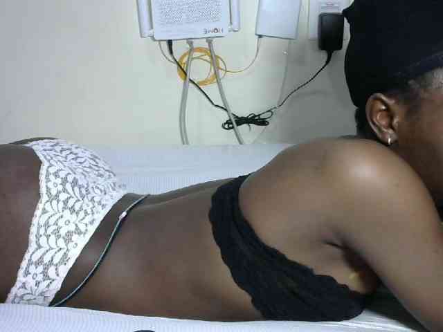 Hotzelda webcam