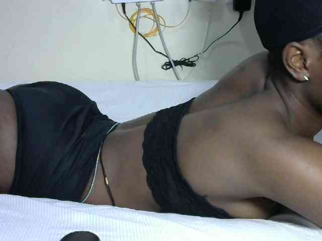 Hotzelda webcam