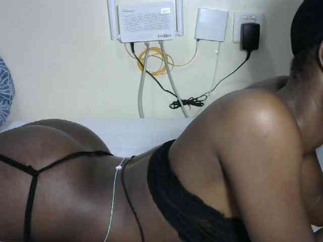 Hotzelda webcam