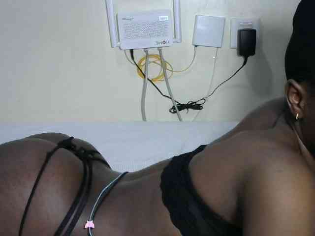 Hotzelda webcam