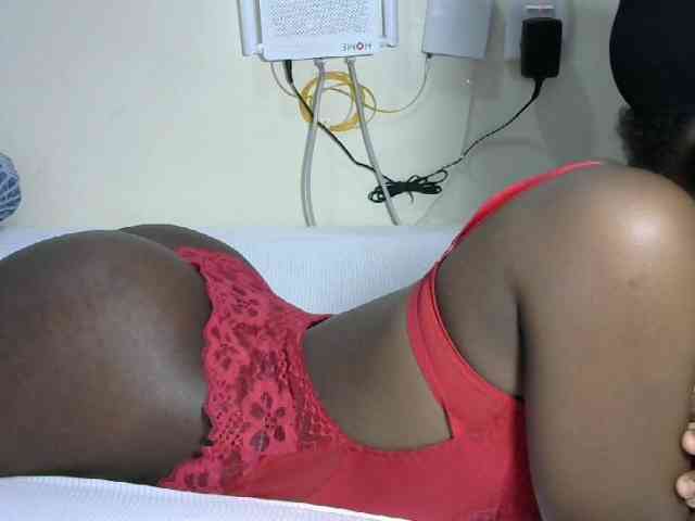 Hotzelda webcam