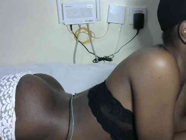 Hotzelda webcam