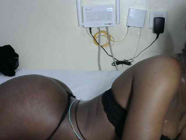 Hotzelda webcam