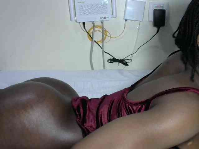 Hotzelda webcam