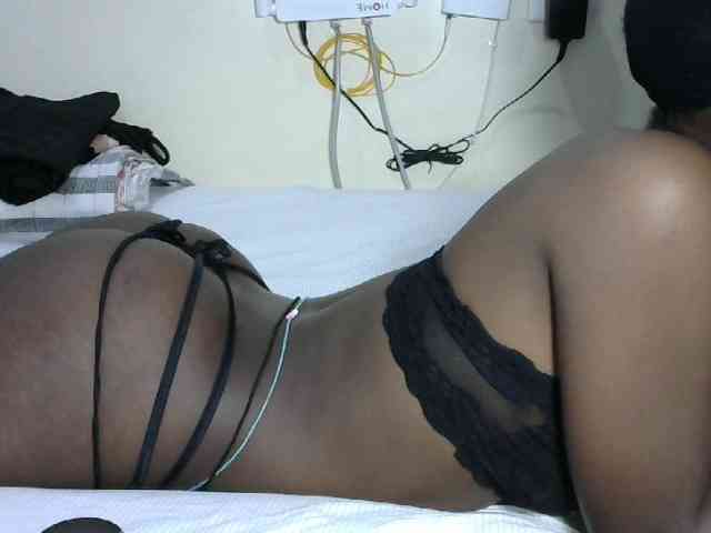 Hotzelda Live Webcam on BongaCams