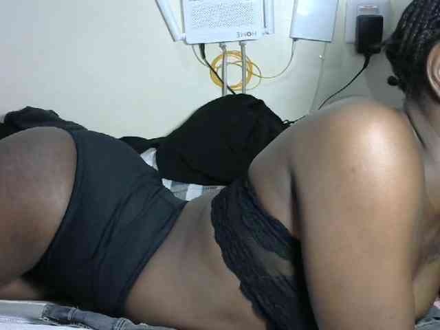 Hotzelda webcam