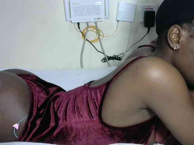 Hotzelda webcam