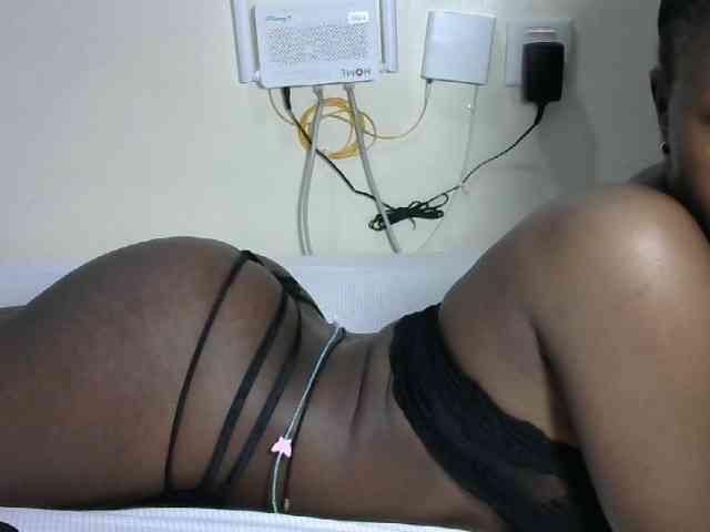 Hotzelda webcam