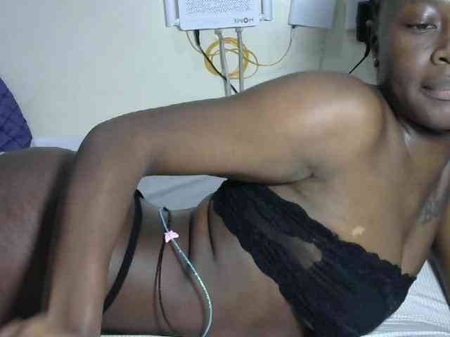 Hotzelda webcam