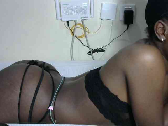 Hotzelda webcam