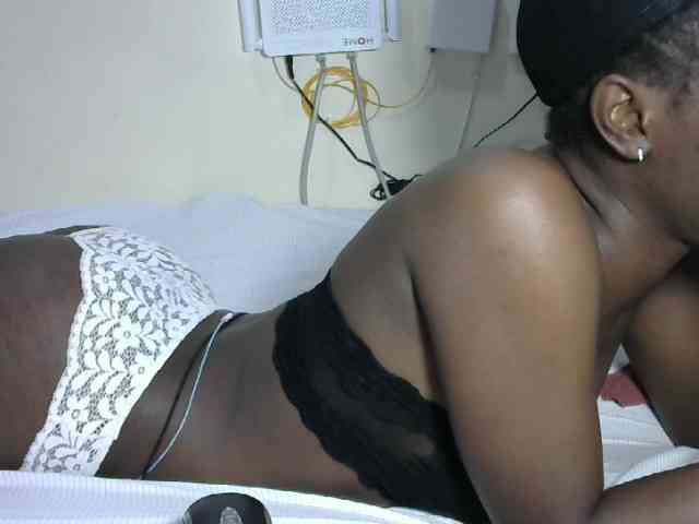 Hotzelda webcam