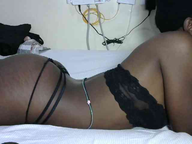 Hotzelda webcam