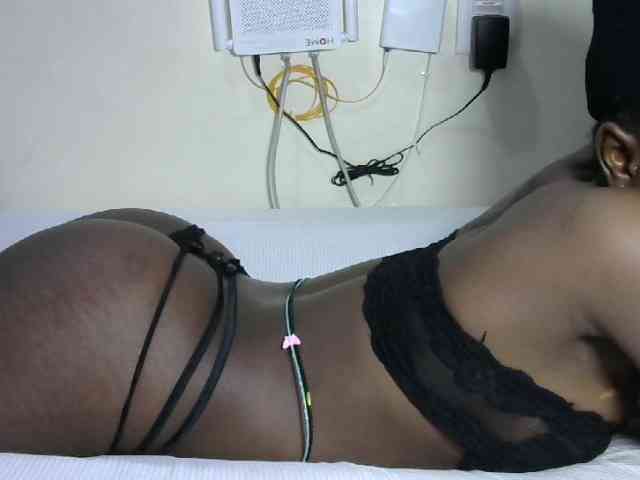 Hotzelda webcam