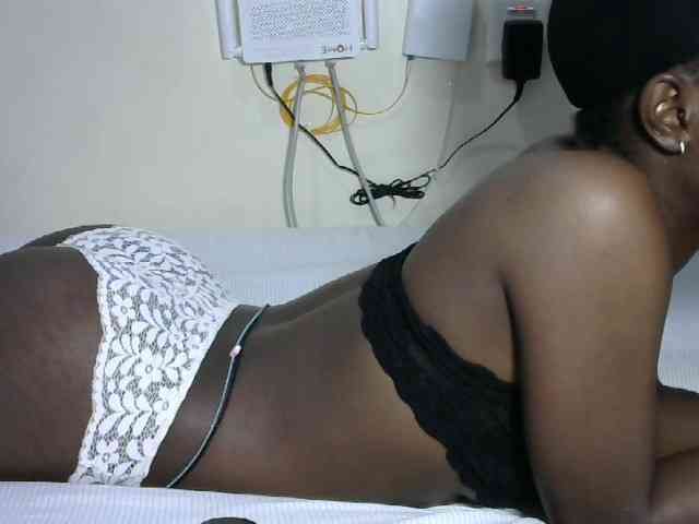Hotzelda webcam