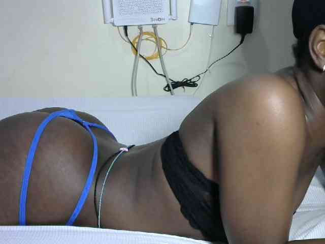 Hotzelda webcam