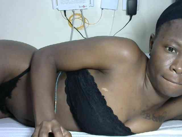 Hotzelda webcam