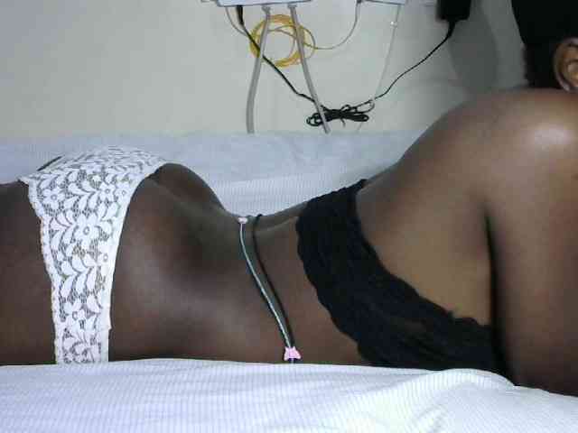 Hotzelda webcam