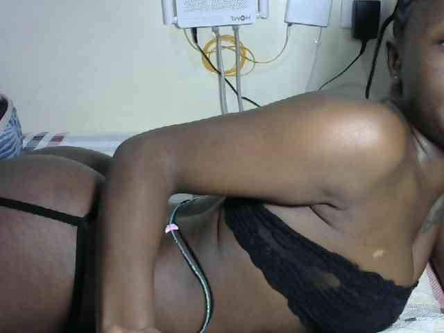 Hotzelda webcam