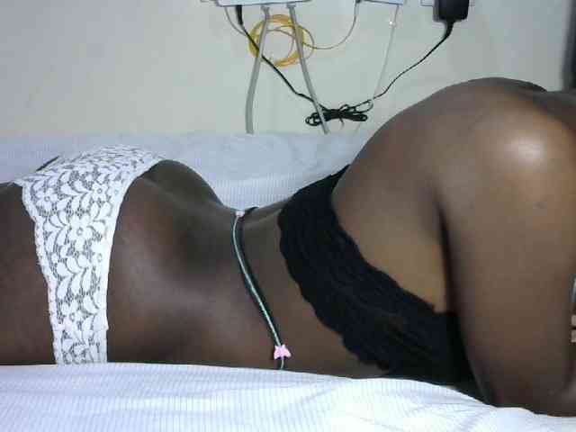 Hotzelda webcam