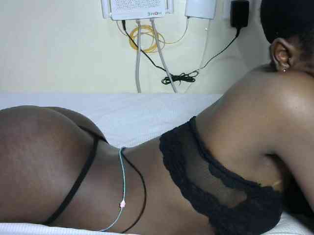 Hotzelda webcam