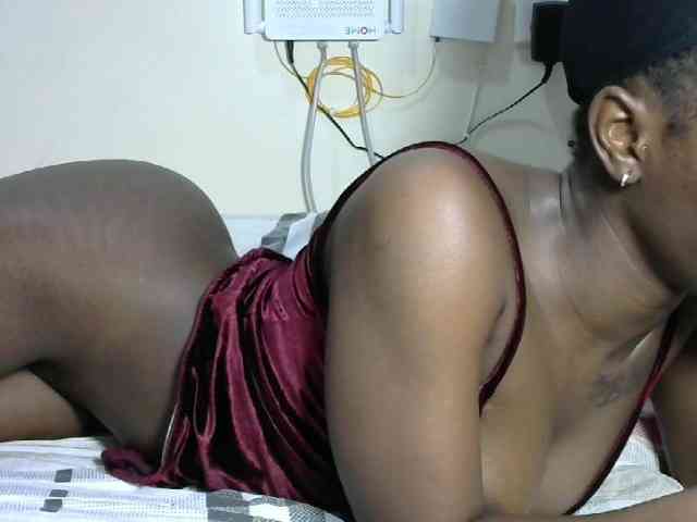 Hotzelda webcam