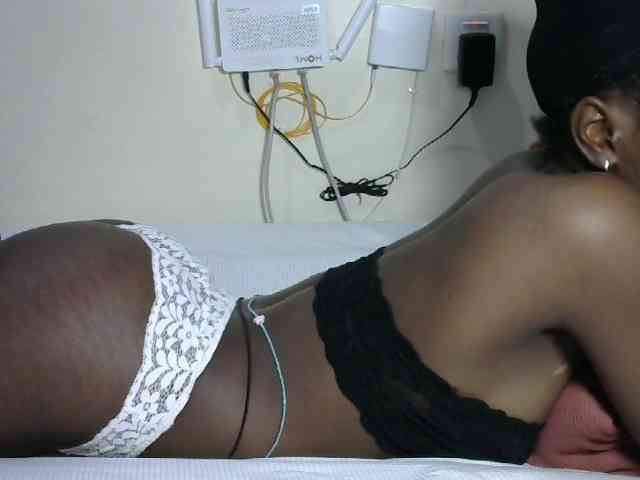 Hotzelda webcam