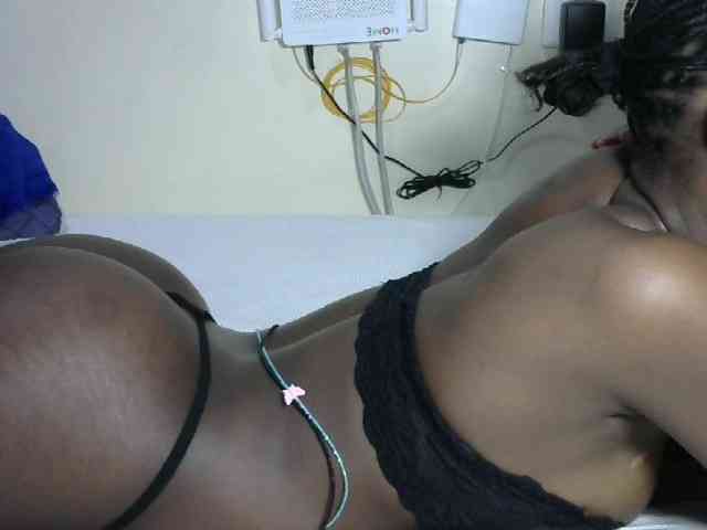 Hotzelda webcam
