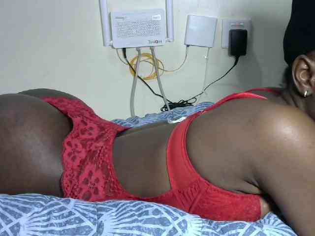 Hotzelda webcam
