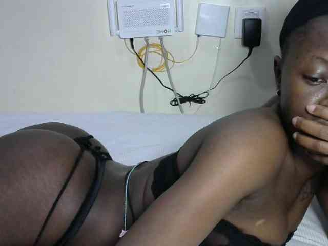 Hotzelda webcam