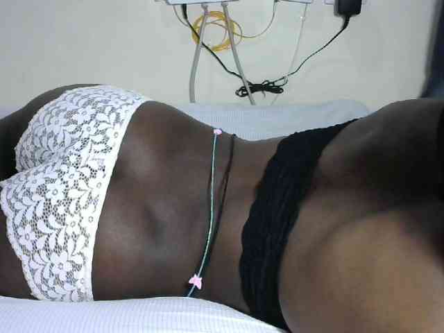 Hotzelda webcam