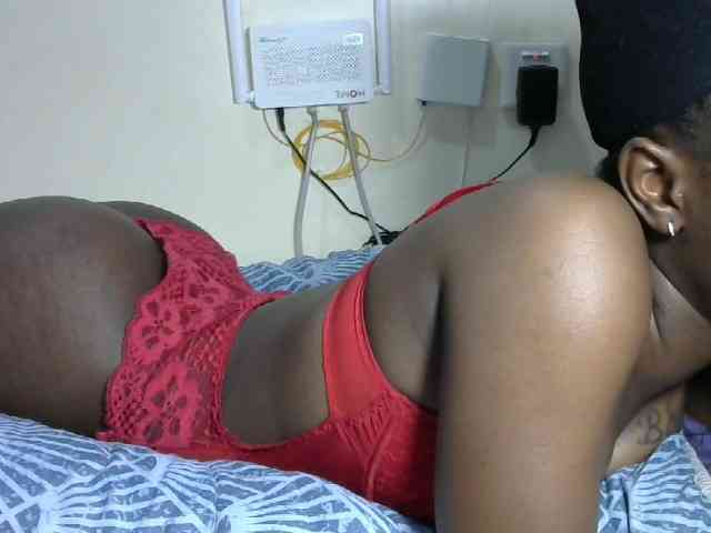 Hotzelda webcam