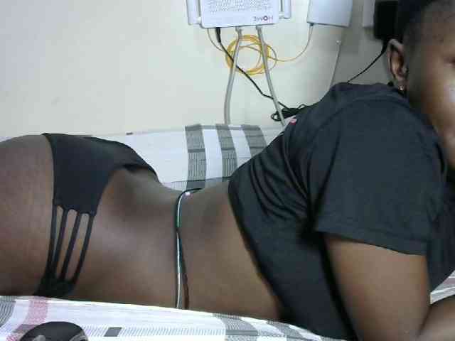 Hotzelda webcam