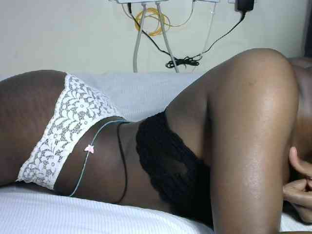 Hotzelda webcam