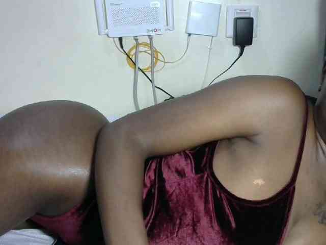 Hotzelda webcam