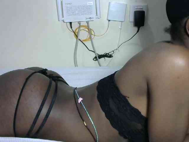 Hotzelda webcam