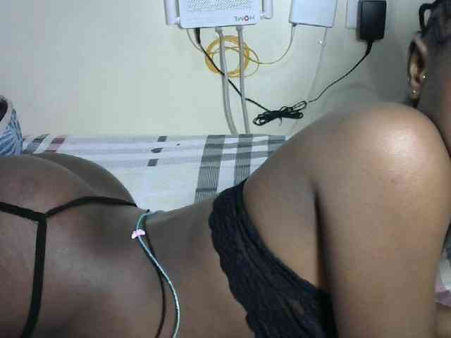 Hotzelda webcam