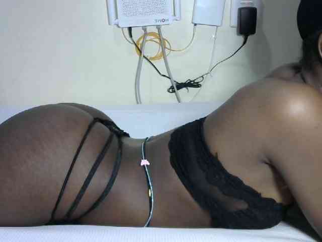 Hotzelda webcam