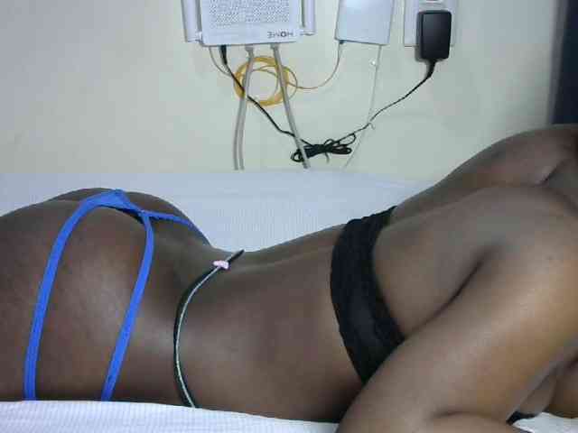 Hotzelda webcam