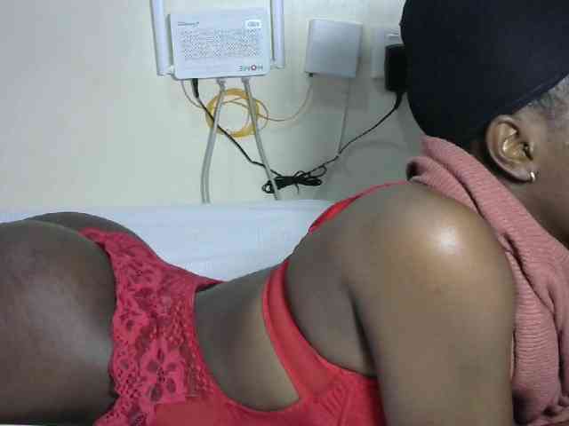 Hotzelda webcam