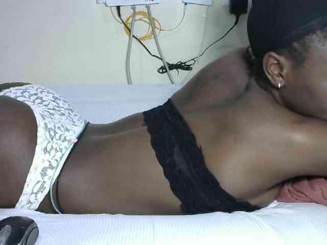 Hotzelda webcam
