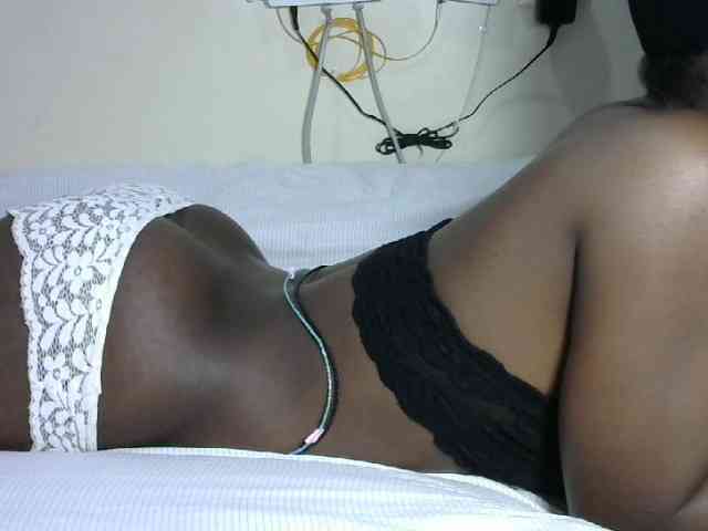 Hotzelda webcam