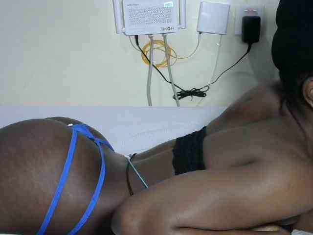 Hotzelda webcam