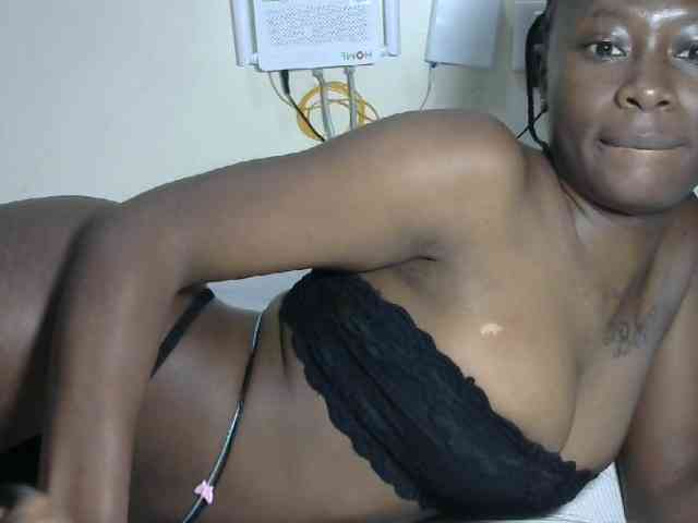 Hotzelda webcam