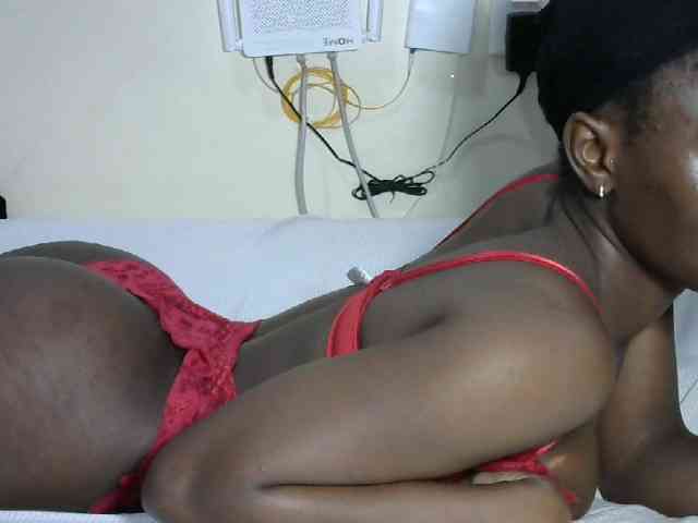 Hotzelda webcam