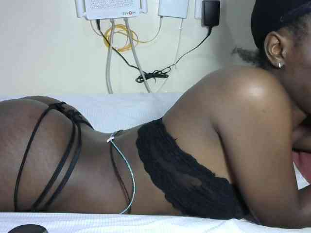 Hotzelda webcam
