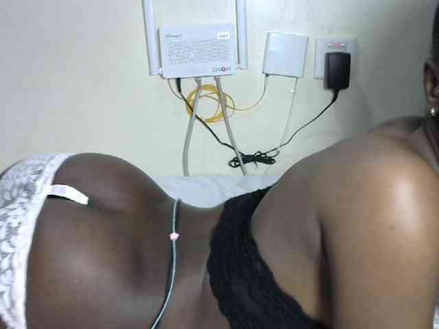 Hotzelda webcam