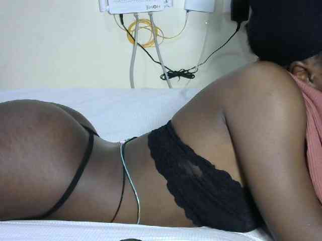 Hotzelda webcam
